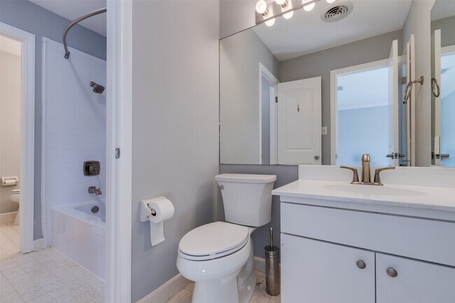 Building Photo - 6339 Briar Rose Dr