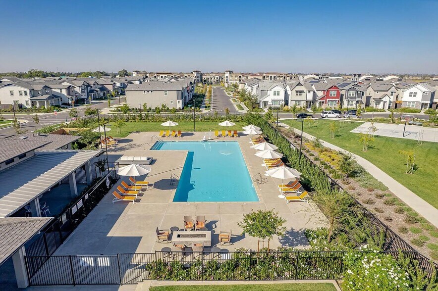 Building Photo - 3069 Meadow Run Walk