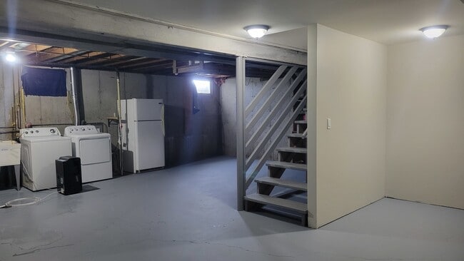 Building Photo - 39W910 US-20