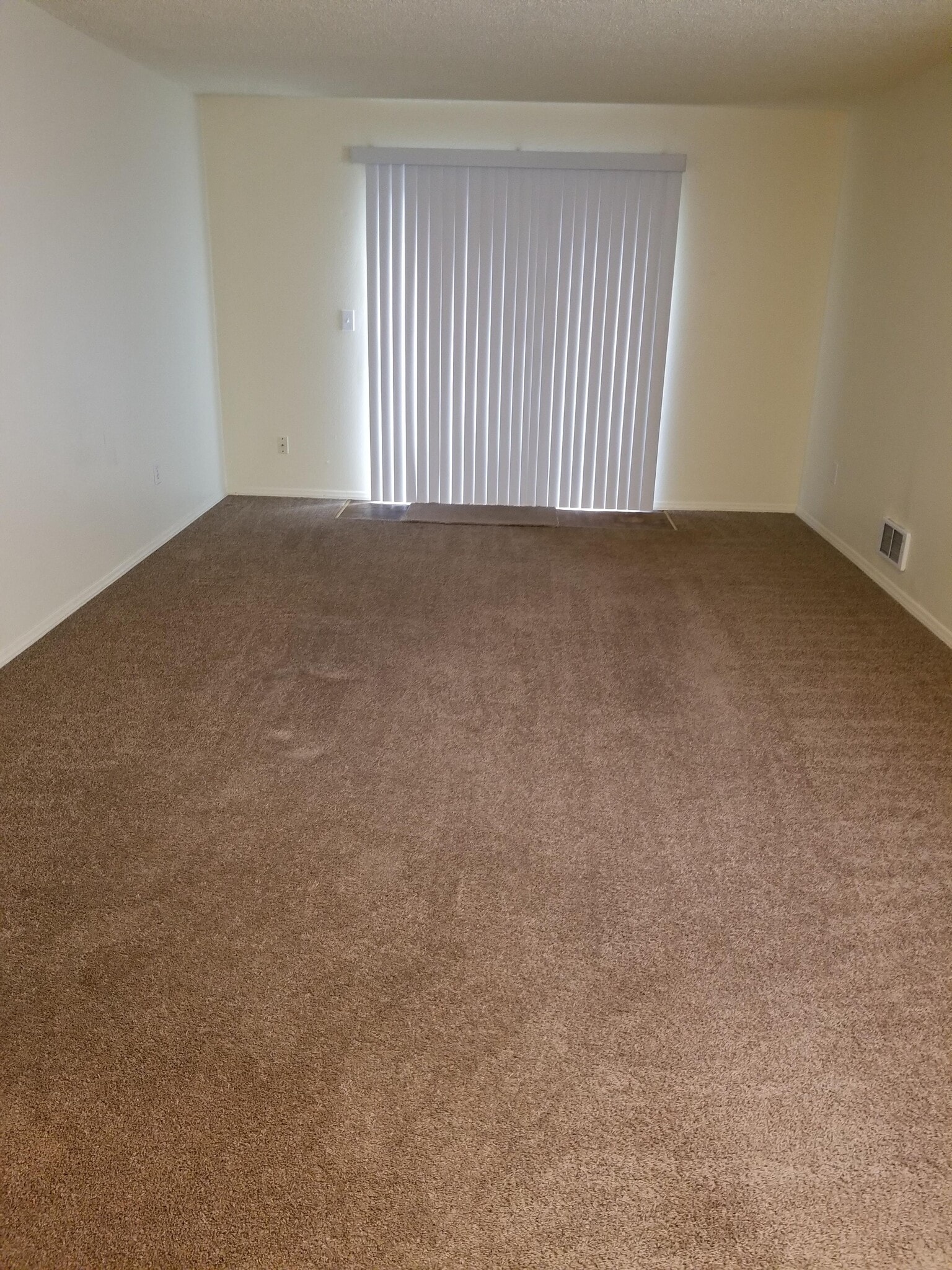 Building Photo - 511 Constitution Ave S