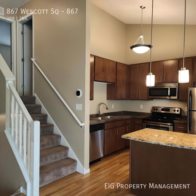 Building Photo - 867 Wescott Square