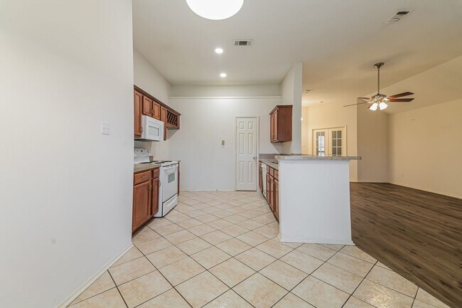 Building Photo - $1,795 4 Bed/2 Bath/2 Garage Ready for Move-in Forney Home in Eastwood Estates