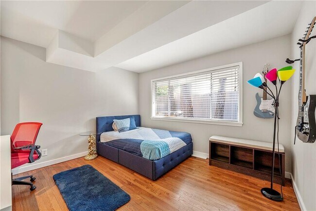 Building Photo - 235 Hillside Dr NW