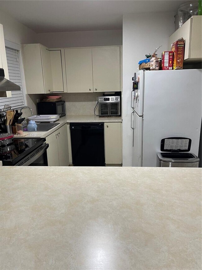 Building Photo - 20520 SW 92nd Pl