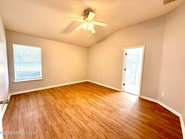 Building Photo - 1701 Covington Ln