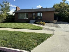 Building Photo - Cute Price Home