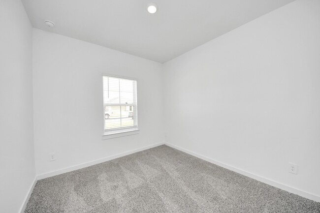 Building Photo - 8550 Tropical Breeze Wy