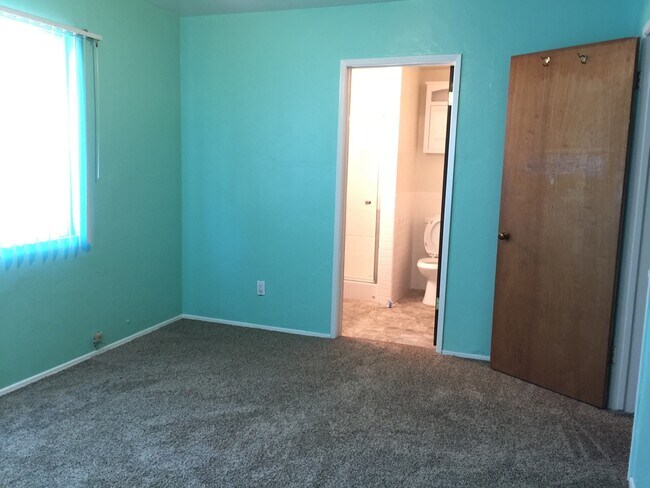 Building Photo - 779 Corvina St