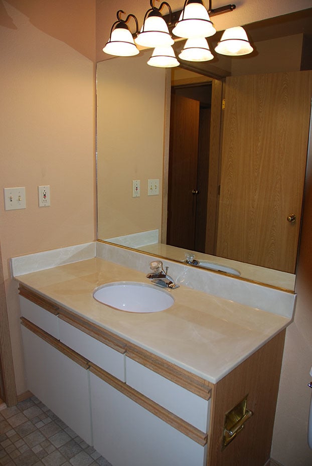 Building Photo - 168 S Coeur d'Alene St