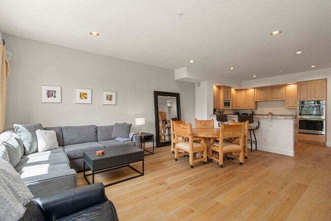 Building Photo - Season Rental Rare Opportunity The Pointe at Incline Village.