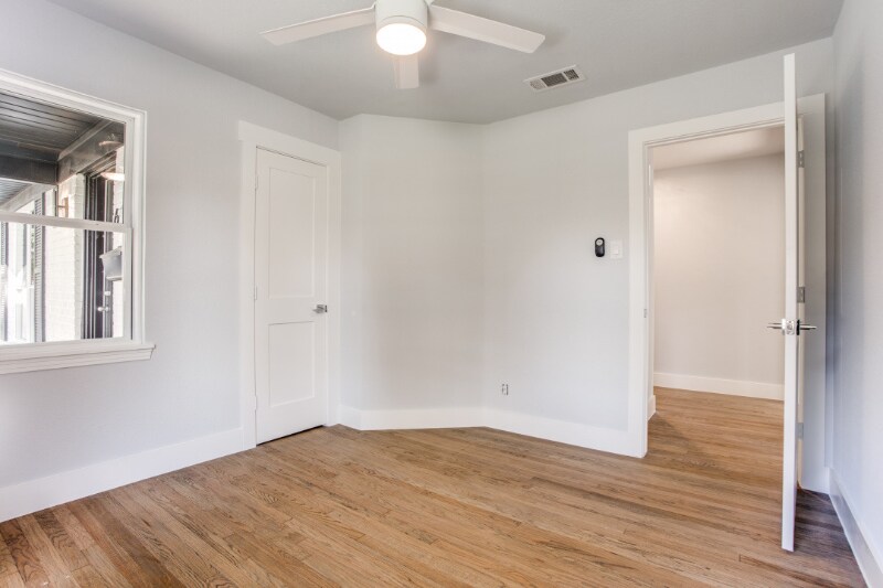 Building Photo - 6147 Ravendale Ln