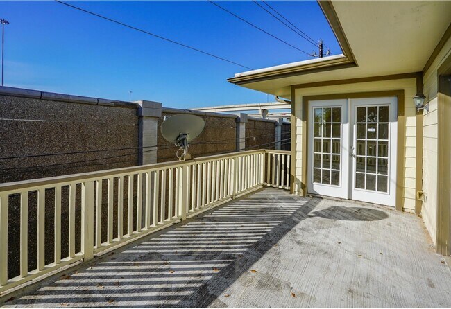 Building Photo - 4807 Merwin St