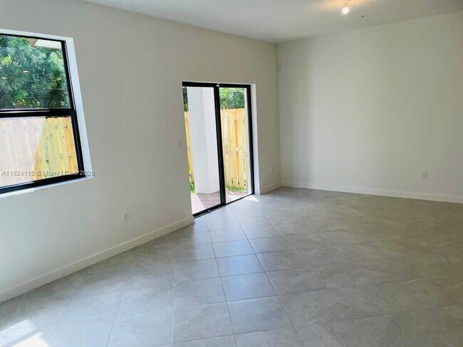 Building Photo - 275 SW 159th Terrace