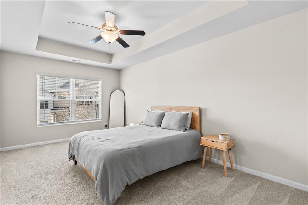 Building Photo - 2830 Ridgeview Dr