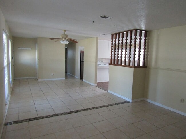 Building Photo - 608 Palmetto St