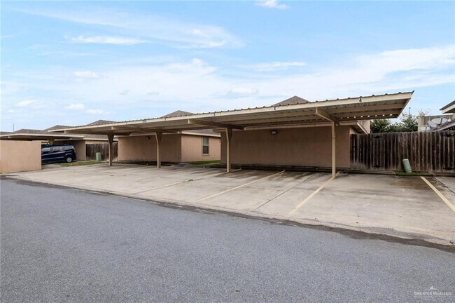 Building Photo - 9 Taxco Ct