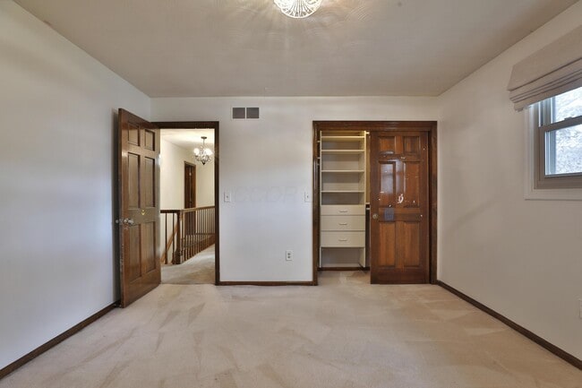 Building Photo - 453 Buckhorn Ct