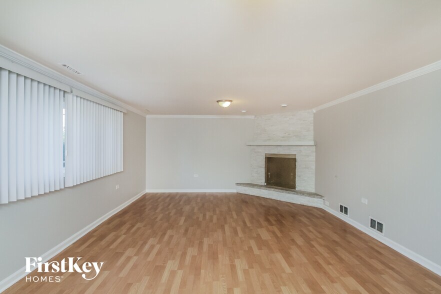 Building Photo - 7758 Sycamore Dr