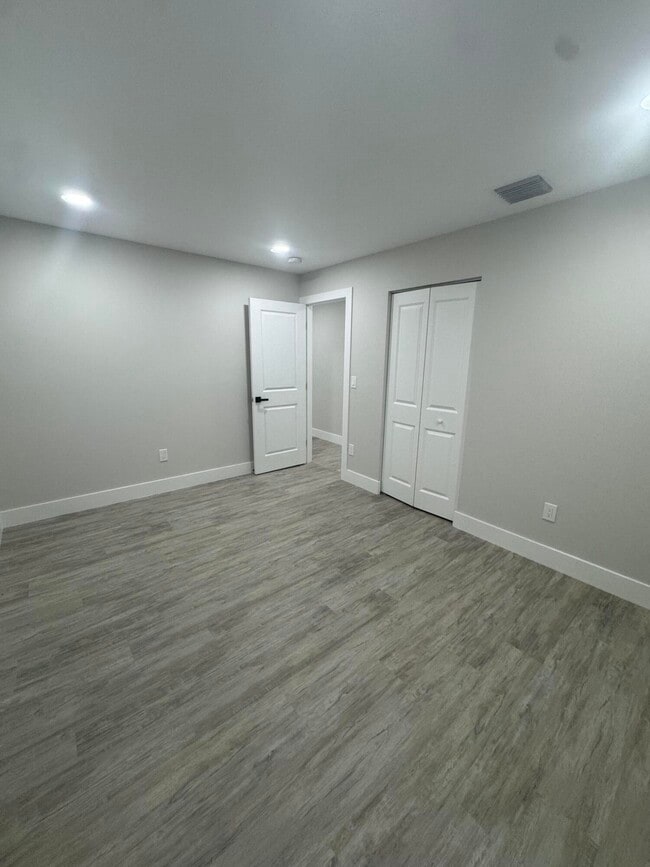 Building Photo - 2590 Hayden Dr