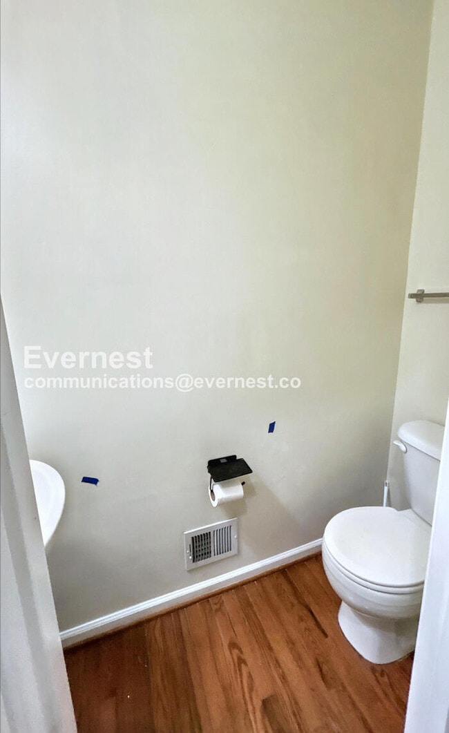 Building Photo - 115 Executive Cir