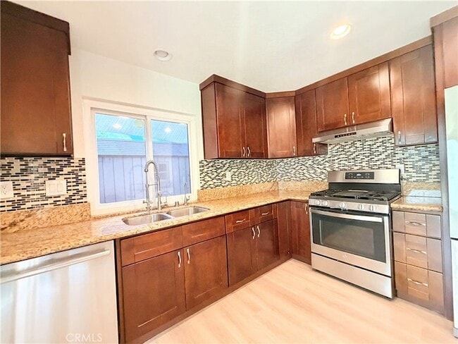 Building Photo - 27640 Quincy St