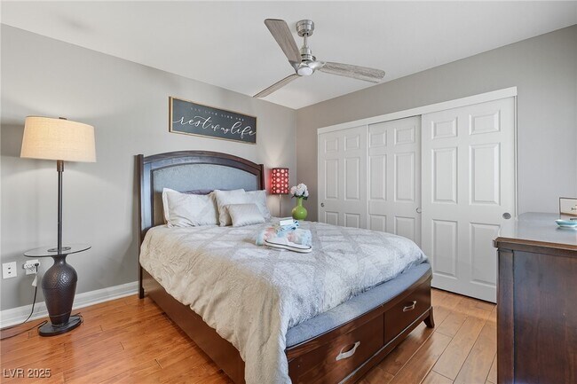 Building Photo - 150 S Las Vegas Blvd