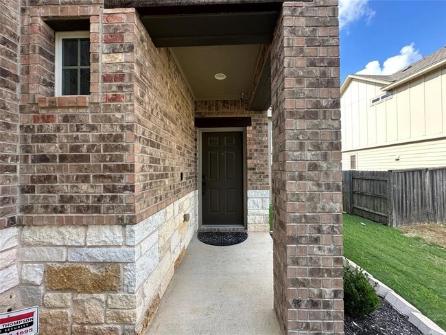 Building Photo - 8020 Annalise Dr