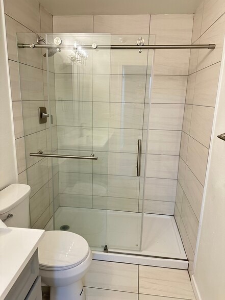 Tile Walk In shower - Sunset Apartments