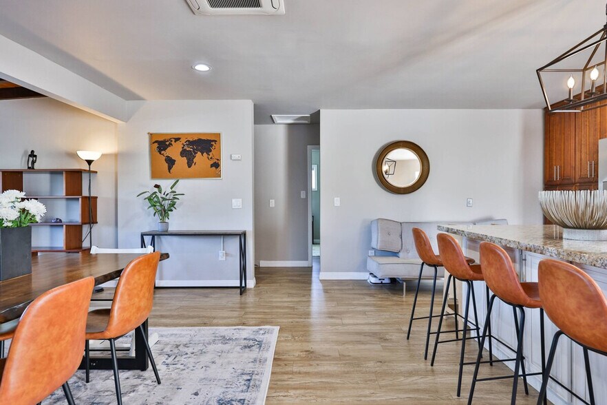 Building Photo - 6421 Carthage St