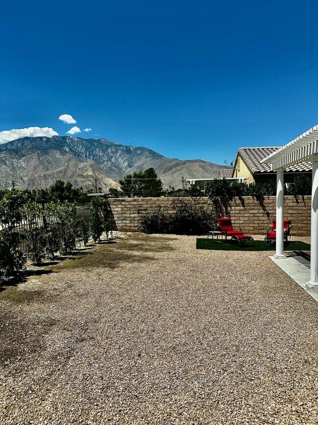Building Photo - 2651 Desert Breeze Way