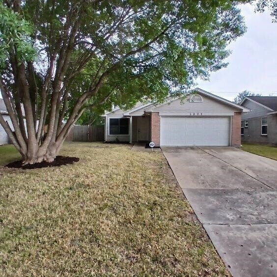 Primary Photo - 3207 Lightstar Dr