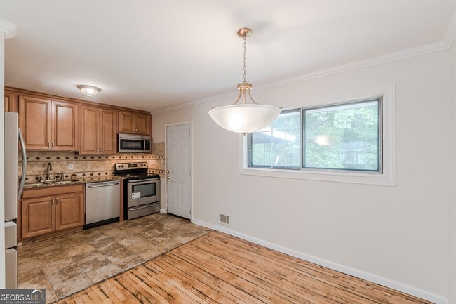 Building Photo - 1435 Cedar Creek Ln