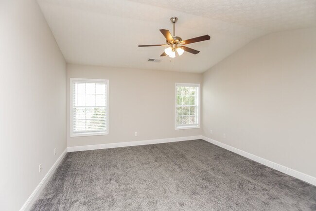 Building Photo - 7038 Hillcrest Chase Ln