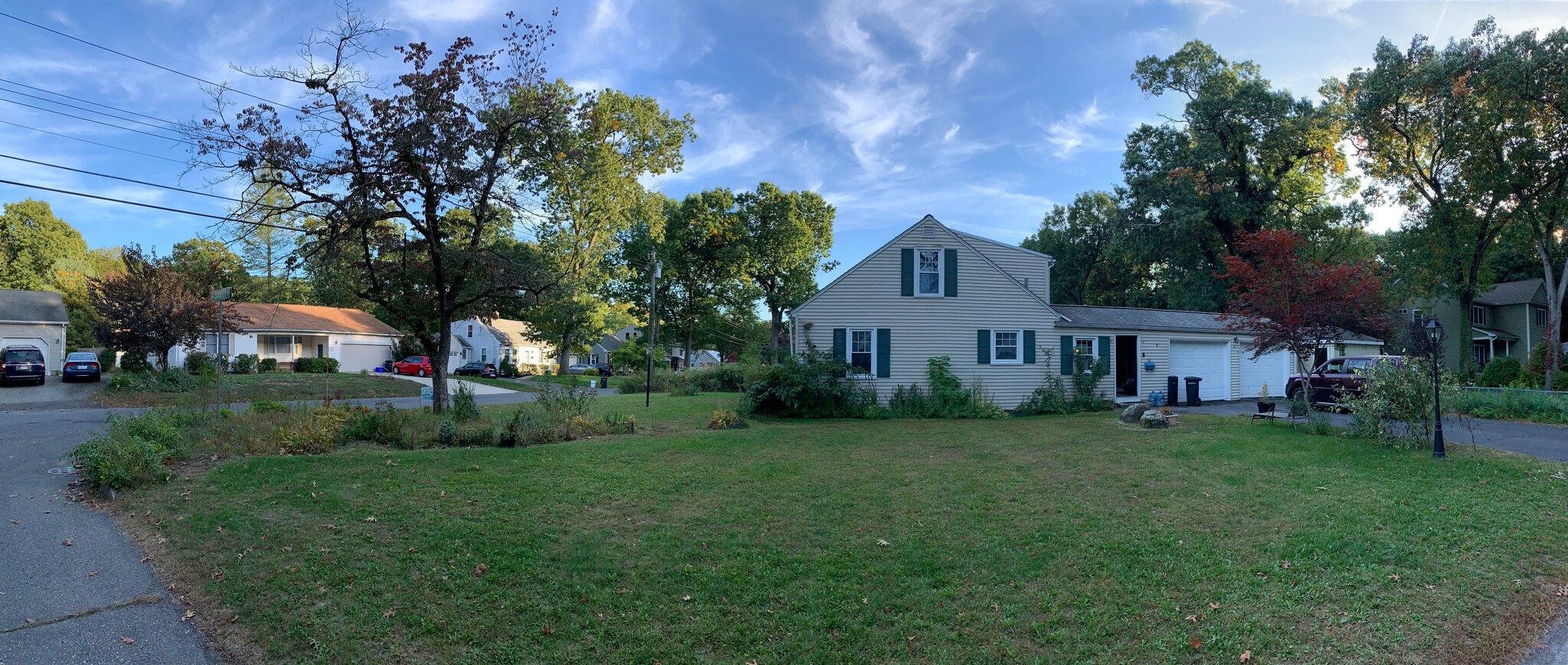 Generous side yard - 58 Oakwood Dr