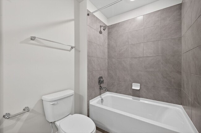 Building Photo - 462 Herringbone Wy