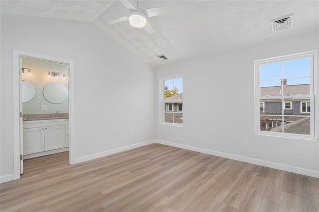 Building Photo - 45 Windsor Rd