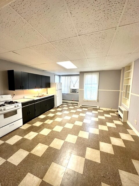 862 Iron Ridge Rd, Apt A - Kitchen 2 - 862 Iron Ridge Rd