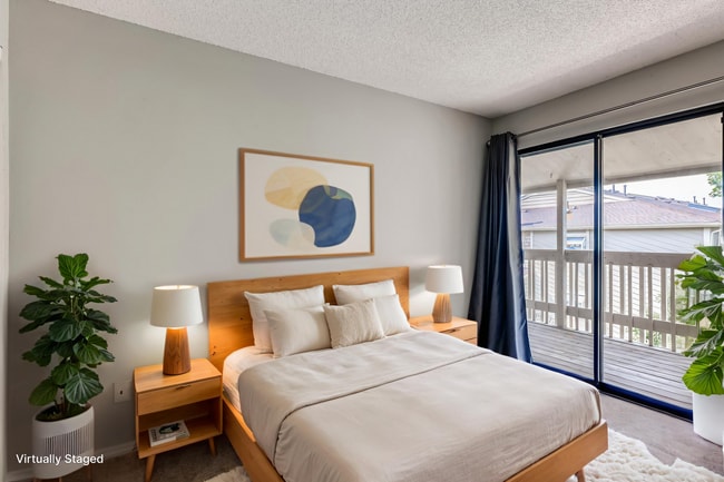 Building Photo - Stunning 2 Bedroom Near Lowry!!!!