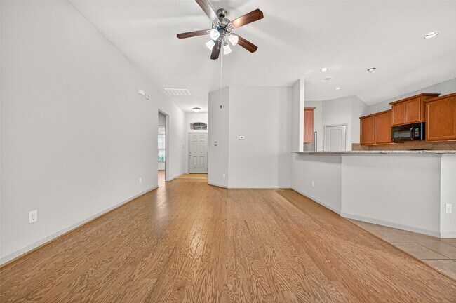 Building Photo - 510 Carson Ridge Dr
