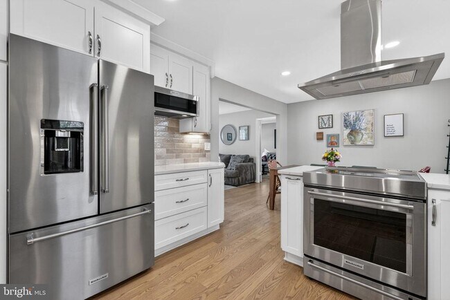 Building Photo - 11922 Holly Spring Dr