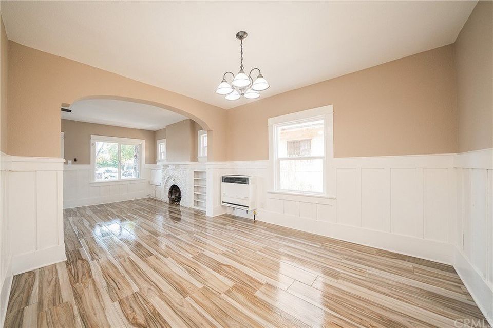 Building Photo - 1207 E 55th St