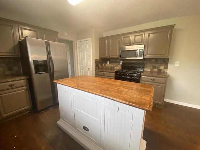 Building Photo - 418 Silverleaf Ln