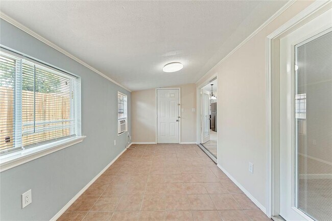 Building Photo - 1410 PI Cir