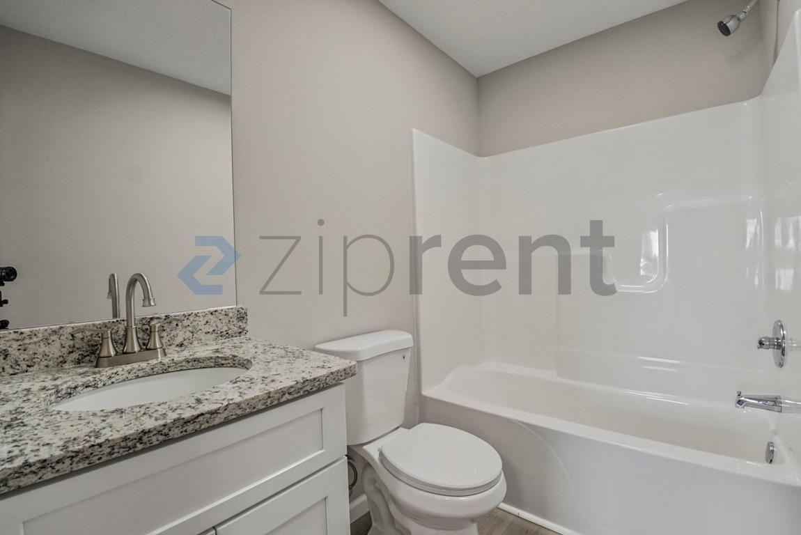 Building Photo - Unit Unit 2