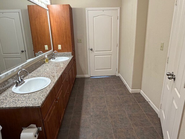 Building Photo - 1711 Old Spanish Trl