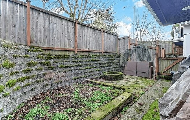 Building Photo - 217 23rd ave