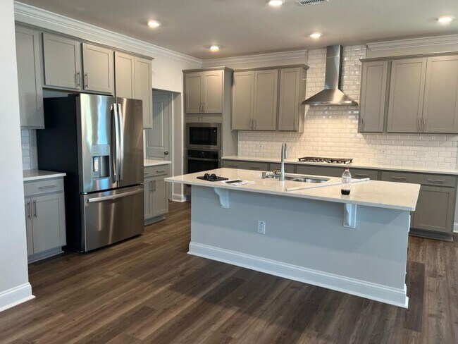 Building Photo - 409 Cresting Wave Dr