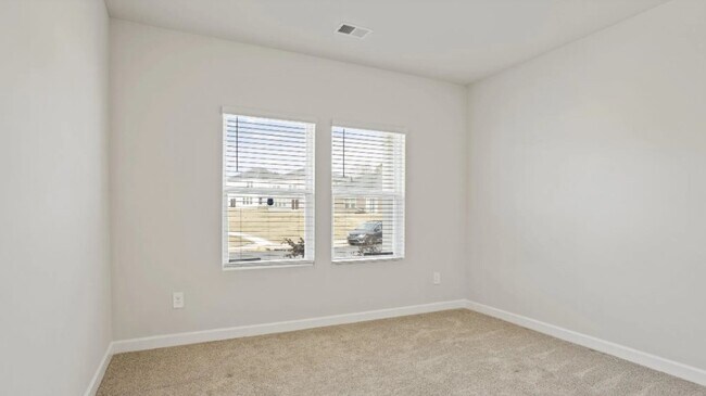 Building Photo - 617 Orsman Trl