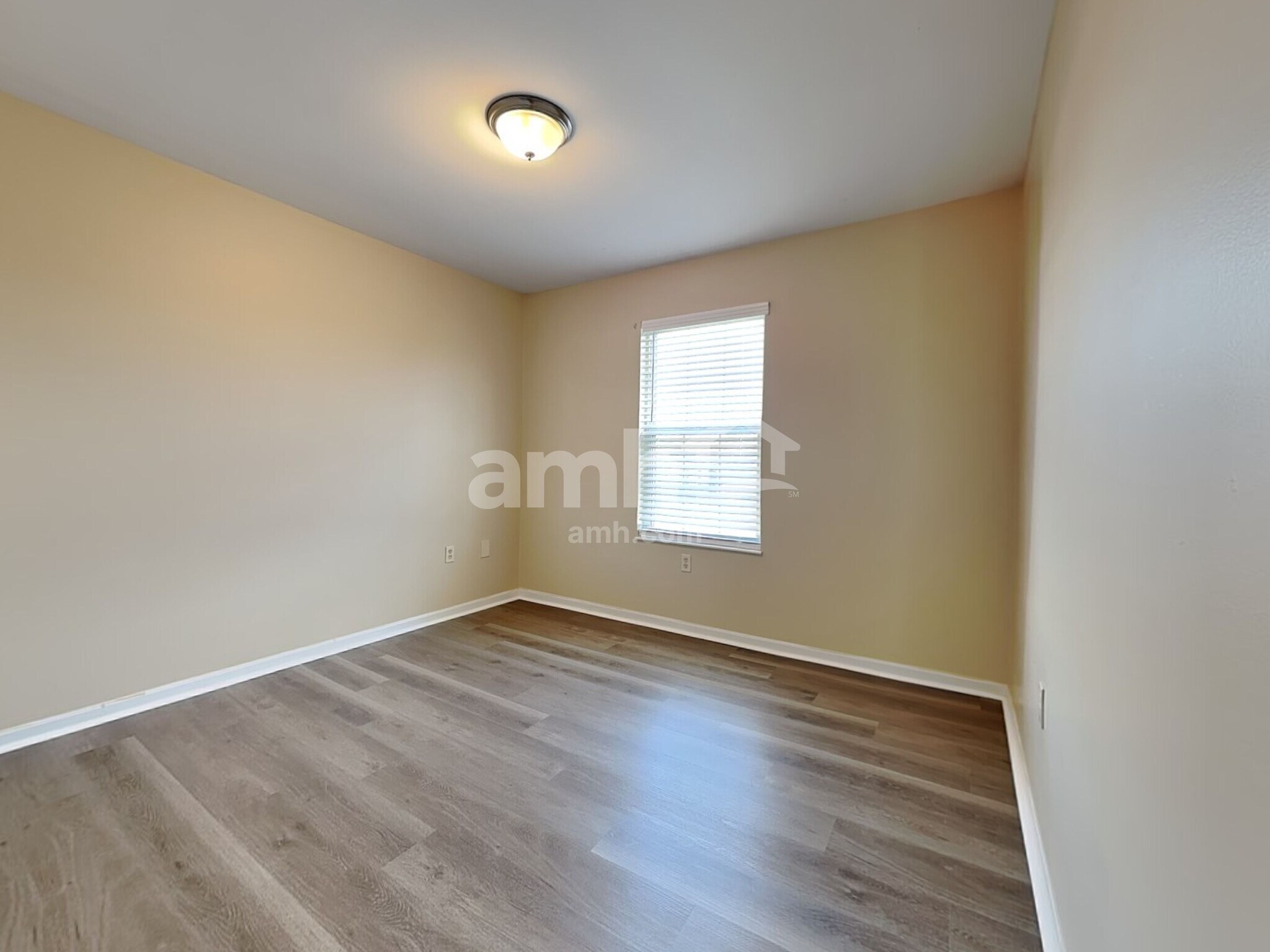 Building Photo - 103 Carrie Way