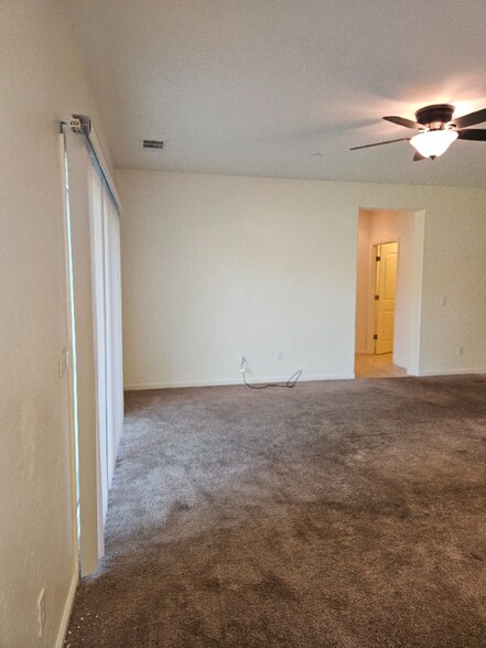 Building Photo - 2908 S Oakhurst Ct